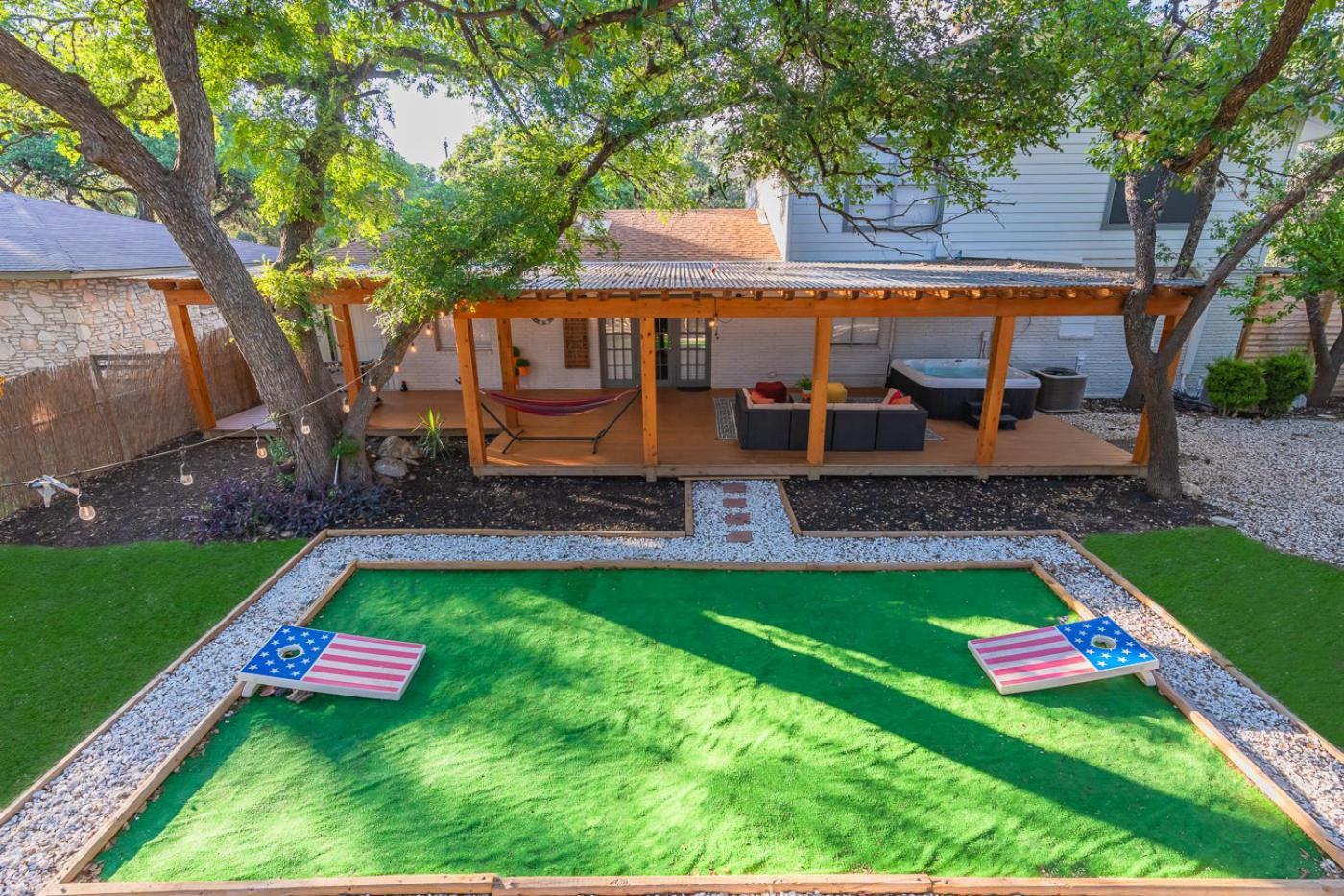 Luxurious Home With Hot Tub & Tree Deck By 6Flags San Antonio Exterior photo