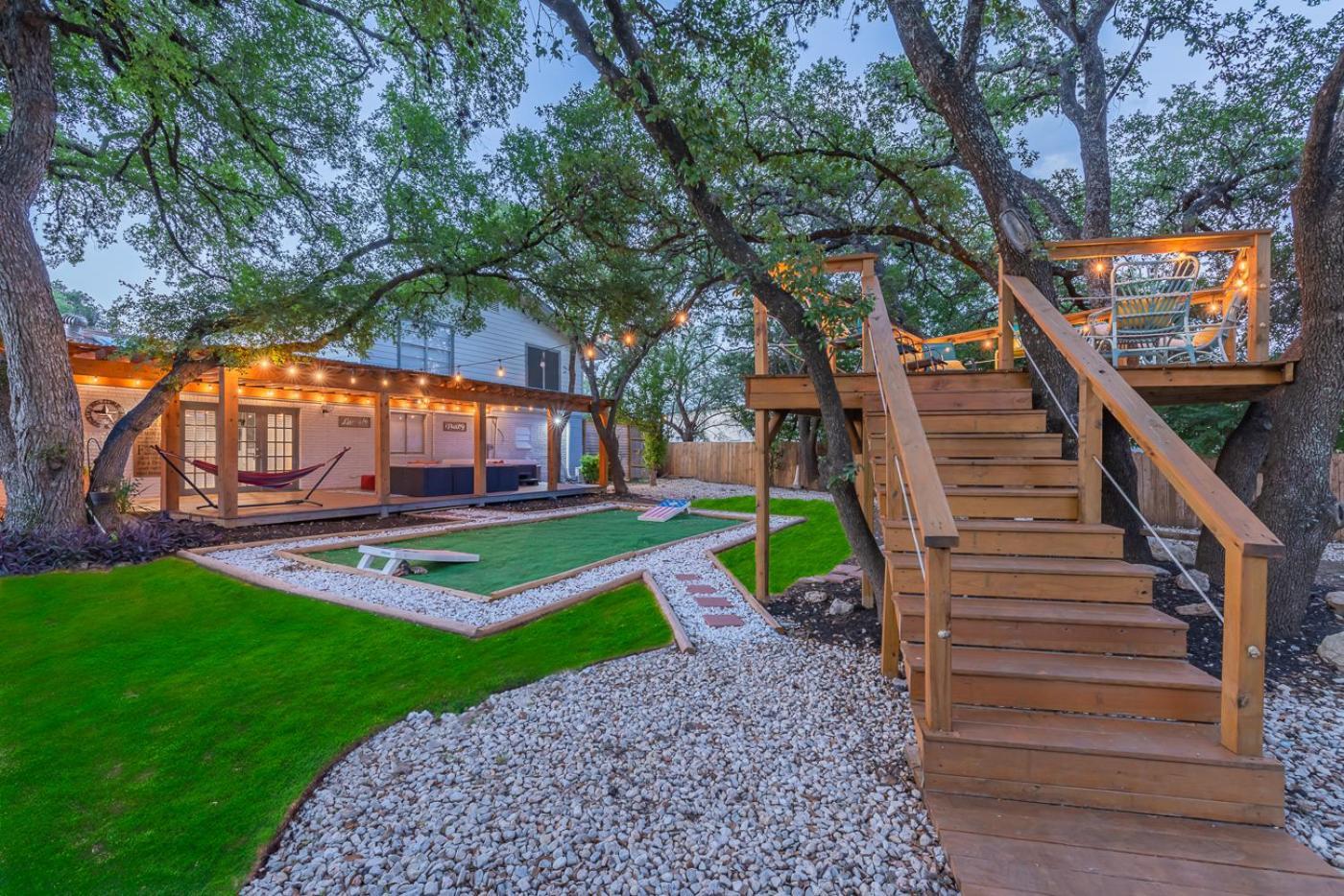 Luxurious Home With Hot Tub & Tree Deck By 6Flags San Antonio Exterior photo